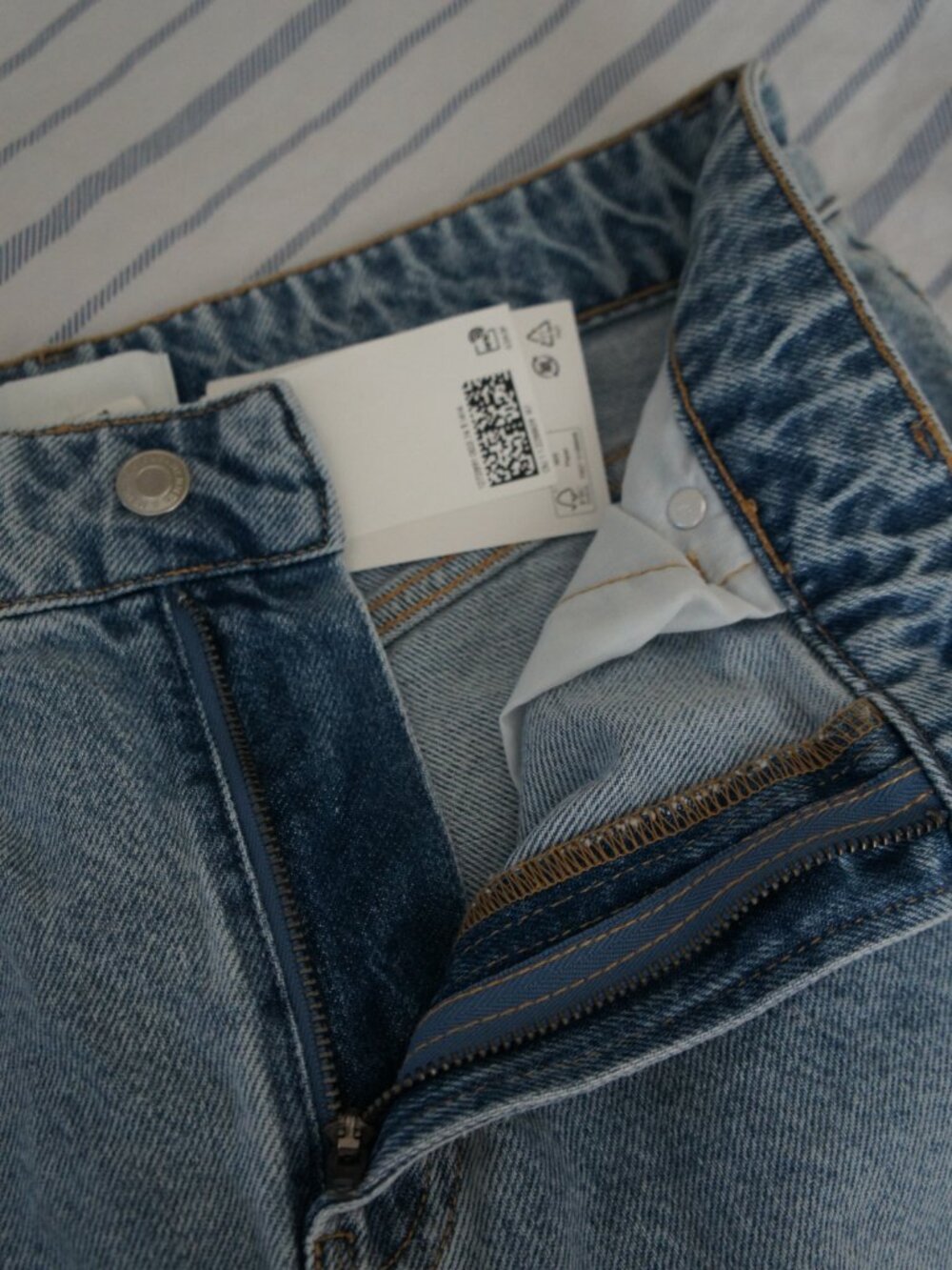 H&M Light Blue Denim Midi Skirt with Front Slit Size 6 NWT - Picture 11 of 12